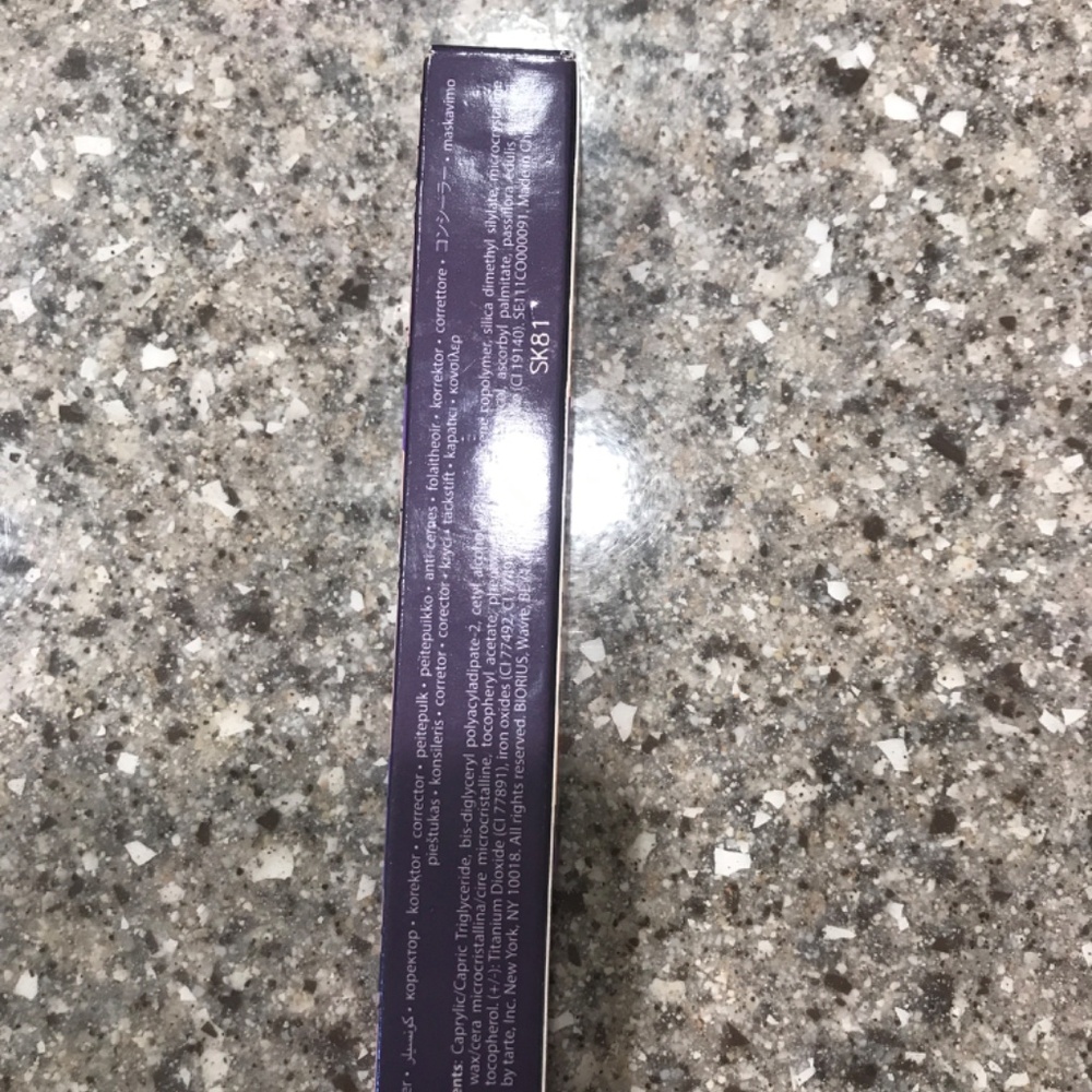 TARTE CONCEALER - Picture 4 of 5